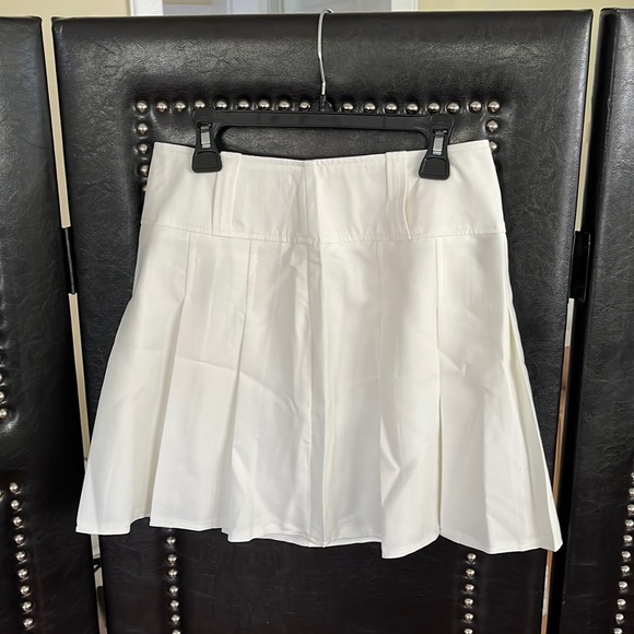 SHEIN Dresses & Skirts - NWOT Off-white Pleated Skirt